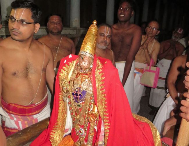 kanchi Sri Devaperumal sannadhi  Karthikai Sravanam purappadu 2015-24.jpg