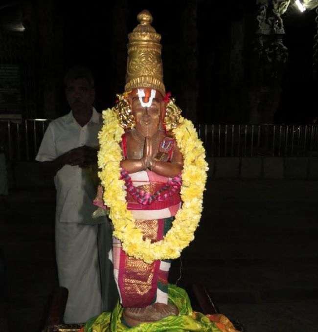 Kanchi Sri Devarajaswami temple Irappathu Utsavam  2015-12.jpg