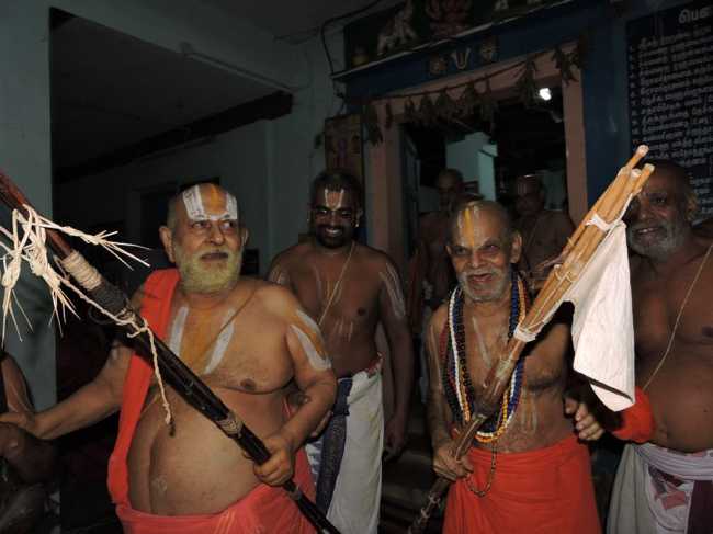 srimath poundrikapuram swamigaludan srimath andavan swamigal 22nd nov 15 (26)