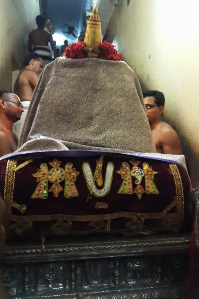 Kanchi-Sri-Devarajaswami_01