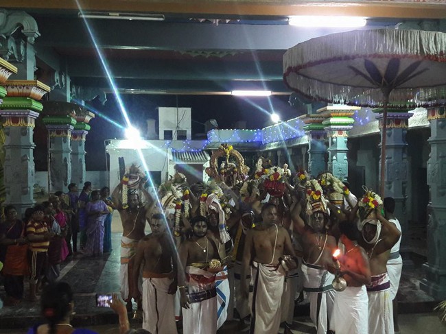 Poovirundavalli-Sri-Varadharaja-Perumal-Thirukachi-Nambigal_20