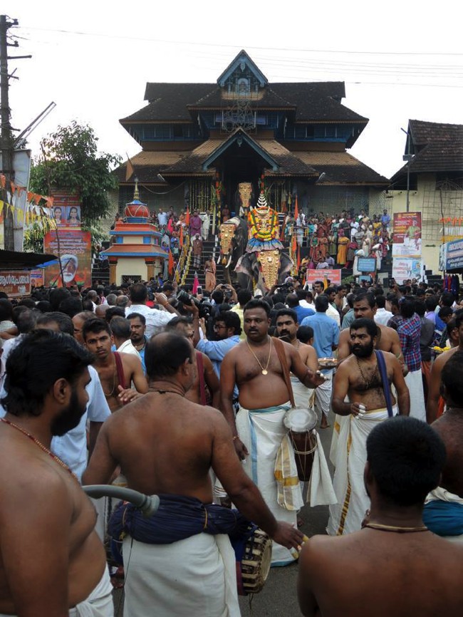 Thiruvallavazh-Sree-Vallabha-Temple_00
