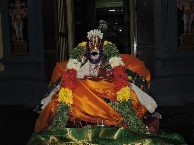 Srirangam-Andavan-Ashramam-Swami-Desikan-Sannidhi_11