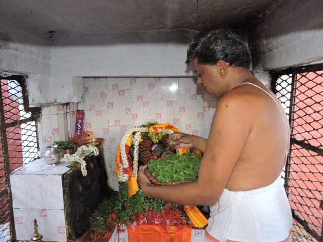Srirangam-Uthira-Veedhi-Thiruvadi-Anjaneyar-Sannadhi_17
