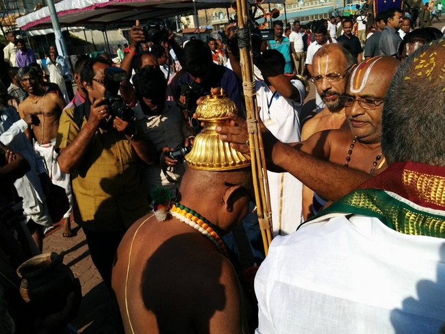 HH 46th Srimath Azhagiyasingar Manmadha Varusha Thiruvenkatamudaiyan Mangalasasanam At Tirumala1