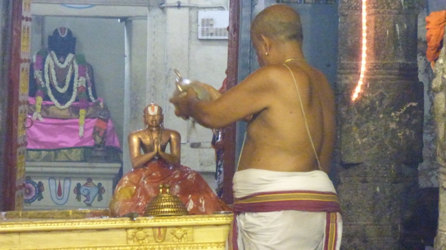Kanchi_Varadharaja_Perumal_Temple_Kadai_Tiruvadhirai_17