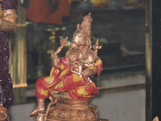 Sri-Poundarikapuram-Srimath-Andavan-Ashramam-Sri-Vennatrakarai-Andavan_04