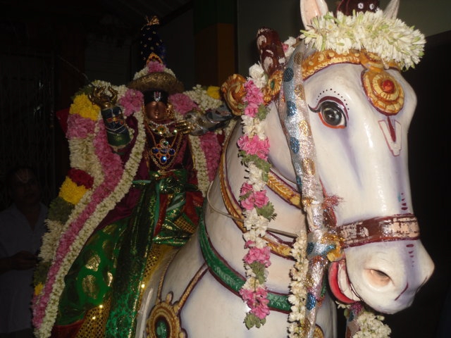Thirukkannamangai_Sri_Bhakthavatsala_Perumal_Temple_Day8_18