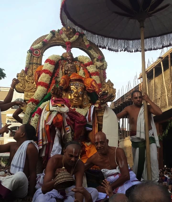 Kanchi_Varadaraja_Perumal_Temple_Day3_Garuda Sevai_01