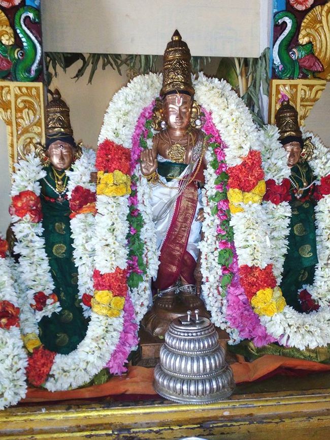 Injimedu-Sri-Varadaraja-Perumal2
