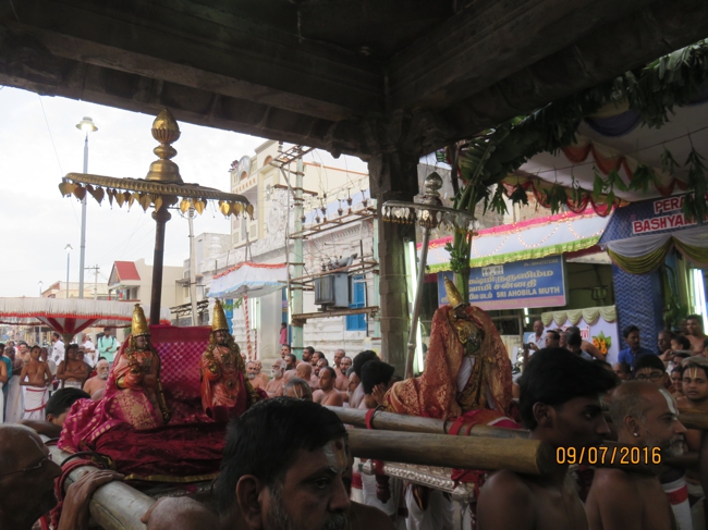 Kanchi_Varadaraja_Perumal_Temple_Kodai_Utsavam_Day4_07