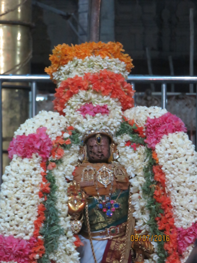 Kanchi_Varadaraja_Perumal_Temple_Kodai_Utsavam_Day4_25