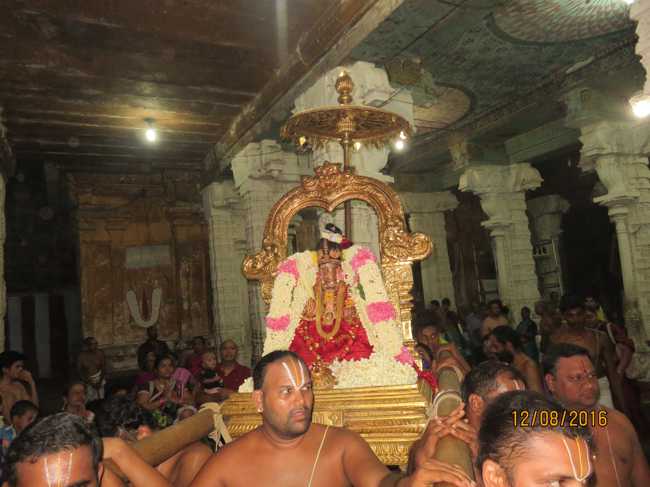 Kanchi_Varadaraja_Perumal_Temple_Aadi_Sukravaaram_18