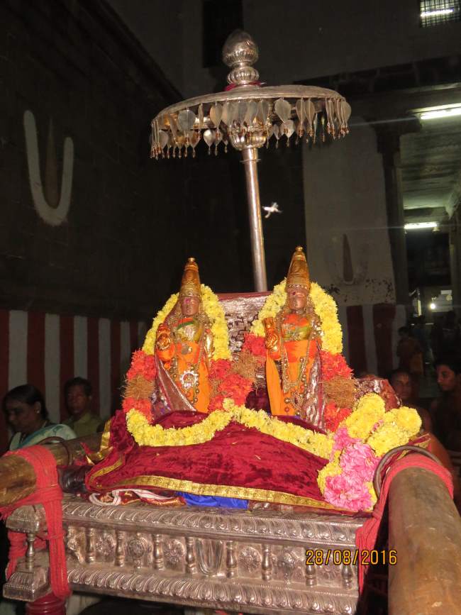 kanchi-devaperumal-avani-ekadesi-purappadu-2016029