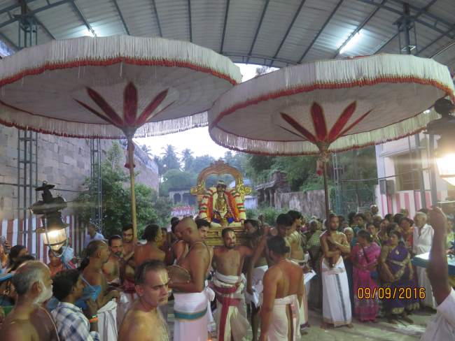 kanchi-perundhevi-thayar-avani-sukravara-purappadu-2016019