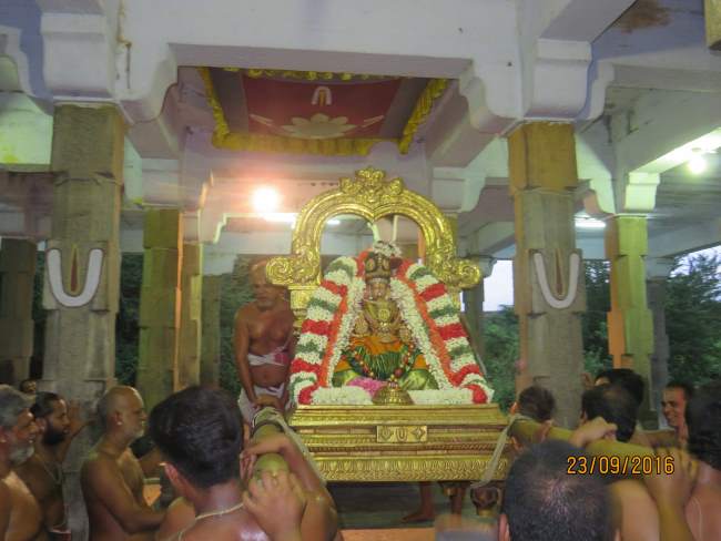 kanchi-perundhevi-thayar-purattasi-sukravara-purappadu-2016005
