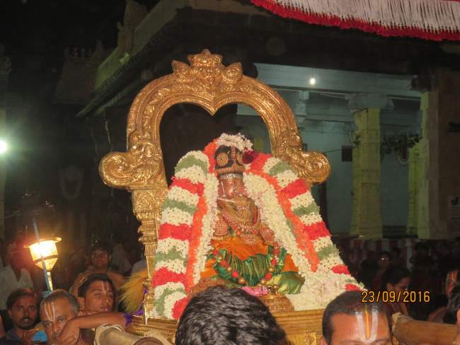 kanchi-perundhevi-thayar-purattasi-sukravara-purappadu-2016024