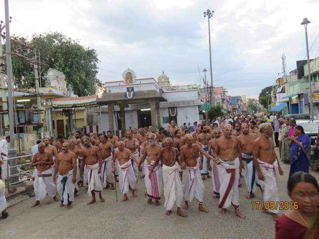 kanchi-sri-devarajaswami-temple-pavithrotsavam-day-2-2016032