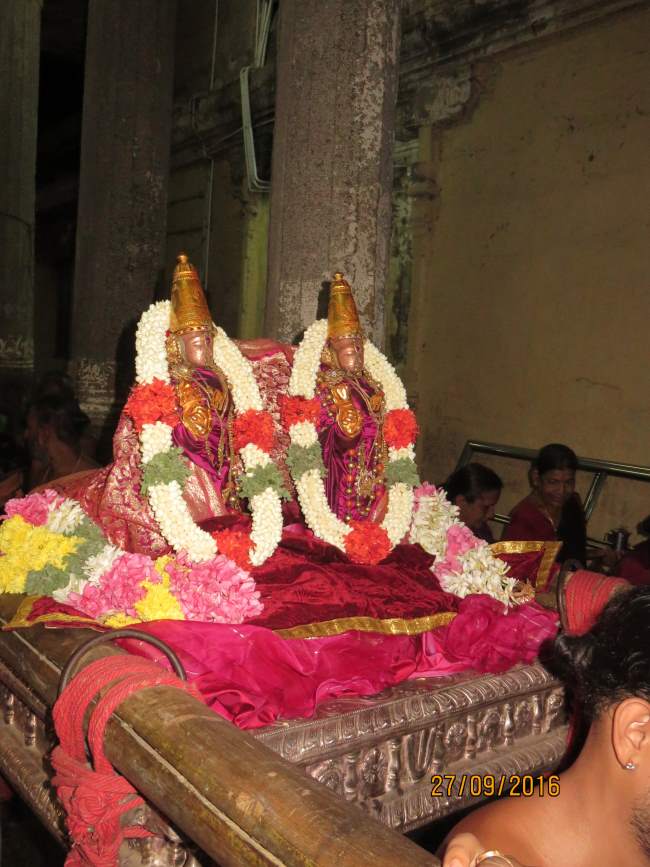 kanchi-sri-devarajaswami-temple-purattasi-krishna-ekadasi-purappadu-2016032