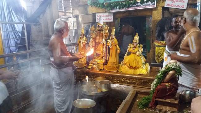 ahobilam-sri-narasimha-swami-temple-purattasi-ammavasai-thirumanjanam-2016001