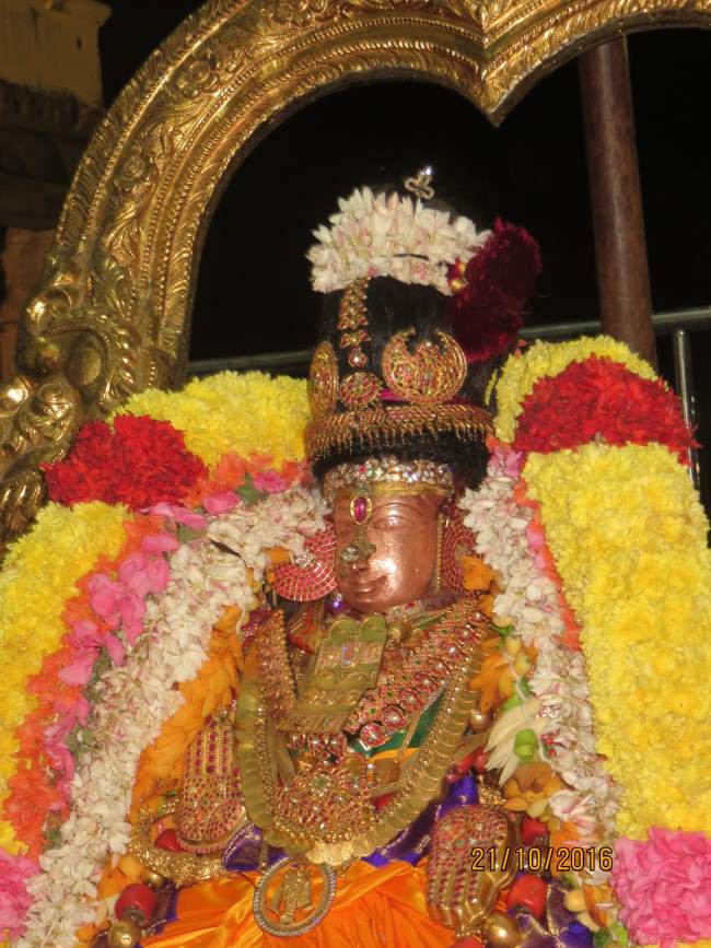 kanchi-devarajaswami-temple-aippasi-sukravara-purappadu-2016034