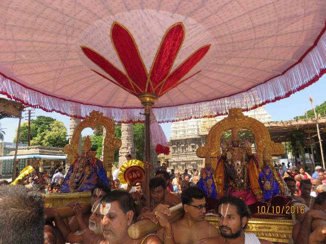 kanchi-devarajaswami-temple-mahanavami-morning-purappadu-2016011