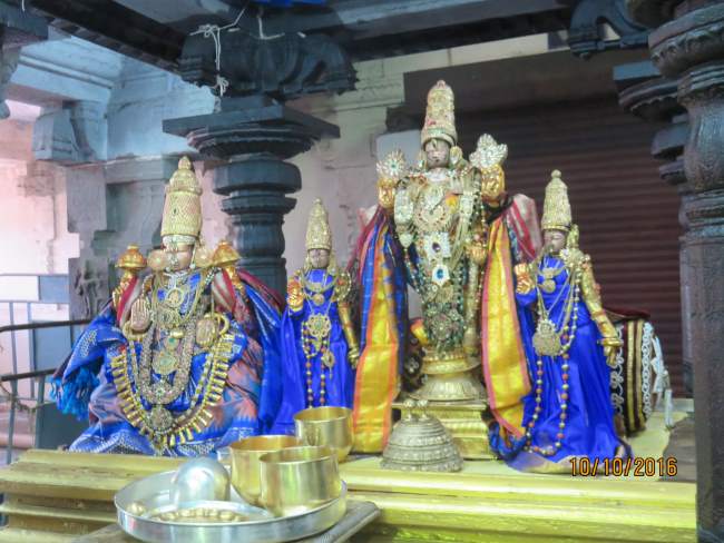 kanchi-devarajaswami-temple-mahanavami-morning-purappadu-2016032