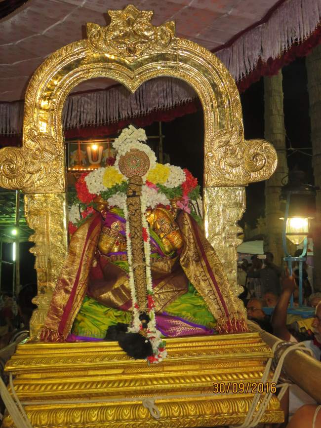 kanchi-devarajaswami-temple-navarathri-utsavam-day-1-2016020