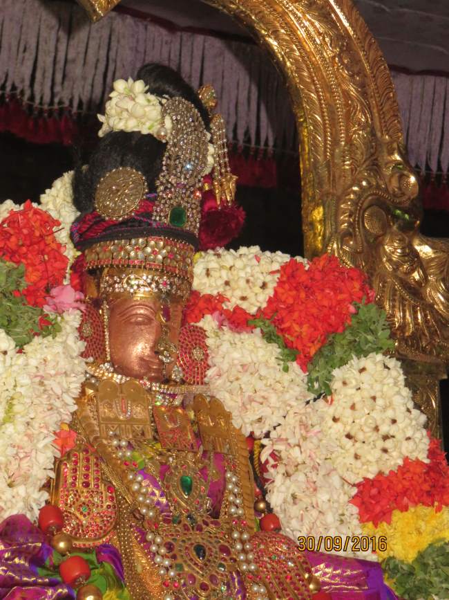 kanchi-devarajaswami-temple-navarathri-utsavam-day-1-2016021