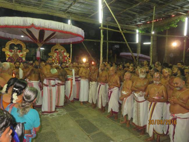 kanchi-devarajaswami-temple-navarathri-utsavam-day-1-2016024