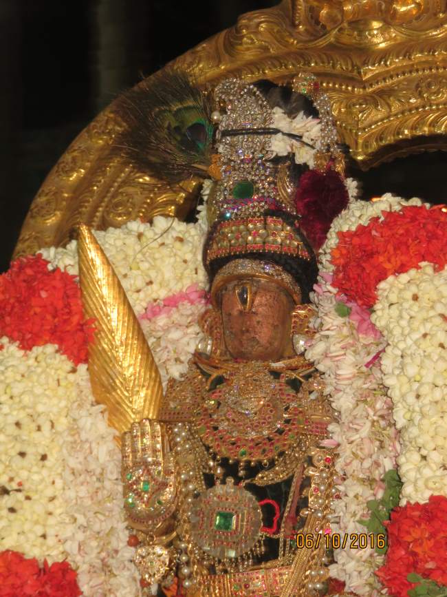 kanchi-devarajaswami-temple-navarathri-utsavam-day-6-2016013