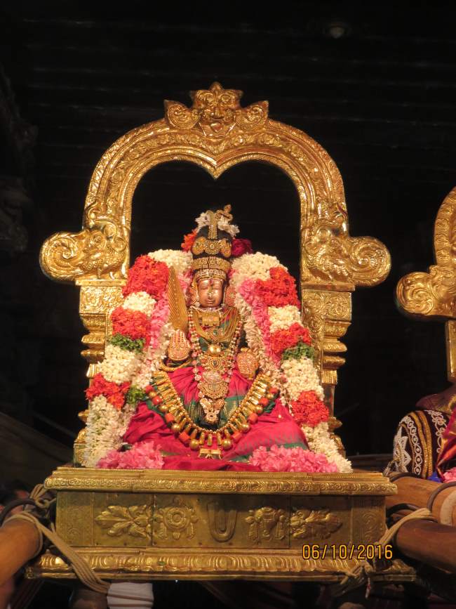 kanchi-devarajaswami-temple-navarathri-utsavam-day-6-2016027