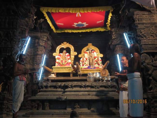 kanchi-devarajaswami-temple-navarathri-utsavam-day-6-2016030