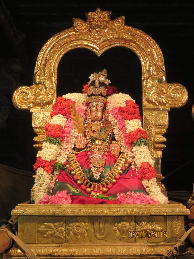 kanchi-devarajaswami-temple-navarathri-utsavam-day-6-2016037