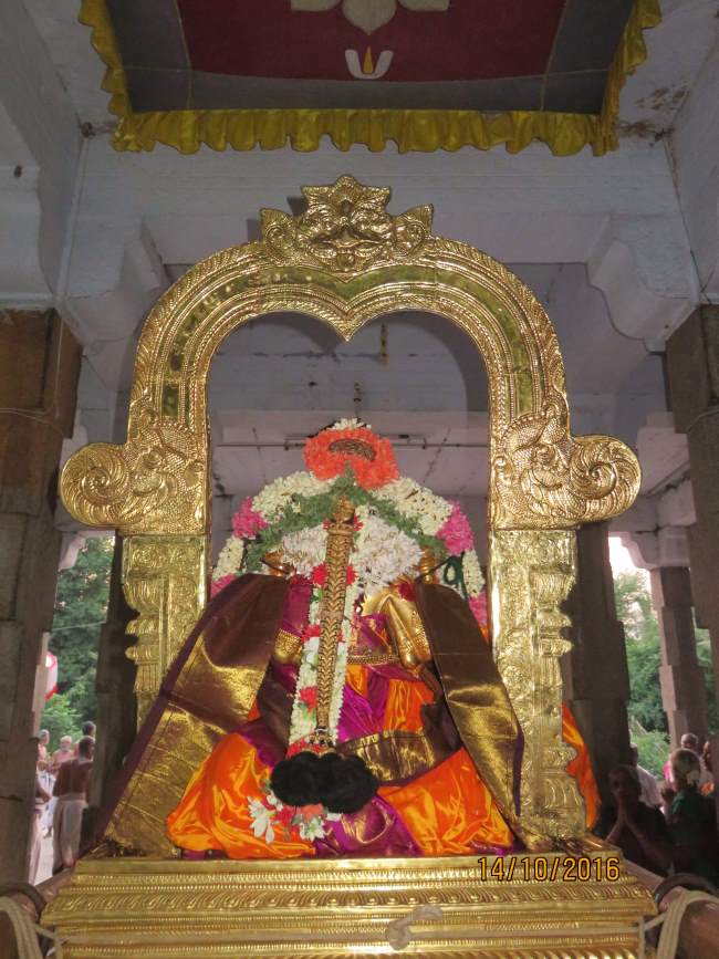 kanchi-perundhevi-thayar-purattasi-kadai-velli-purappadu-2016012
