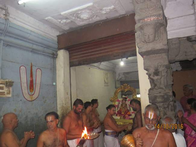 kanchi-perundhevi-thayar-purattasi-kadai-velli-purappadu-2016023