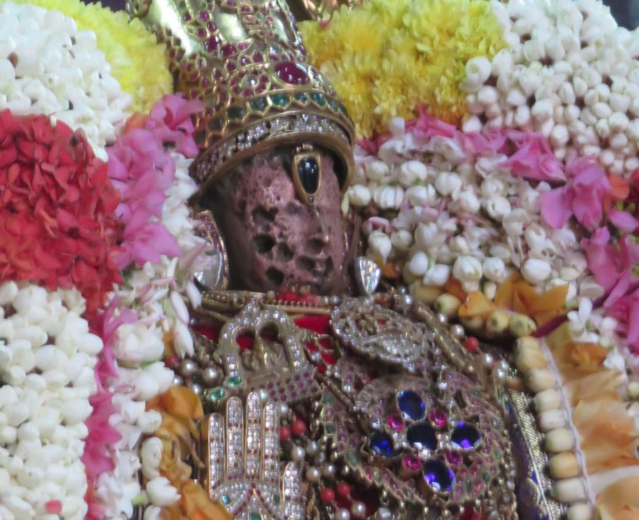 kanchi-sri-devarajaswami-temple-deepavali-purappadu-2016