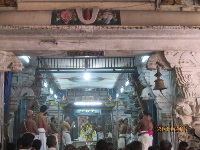 kanchi-sri-devarajaswami-temple-deepavali-purappadu-2016011