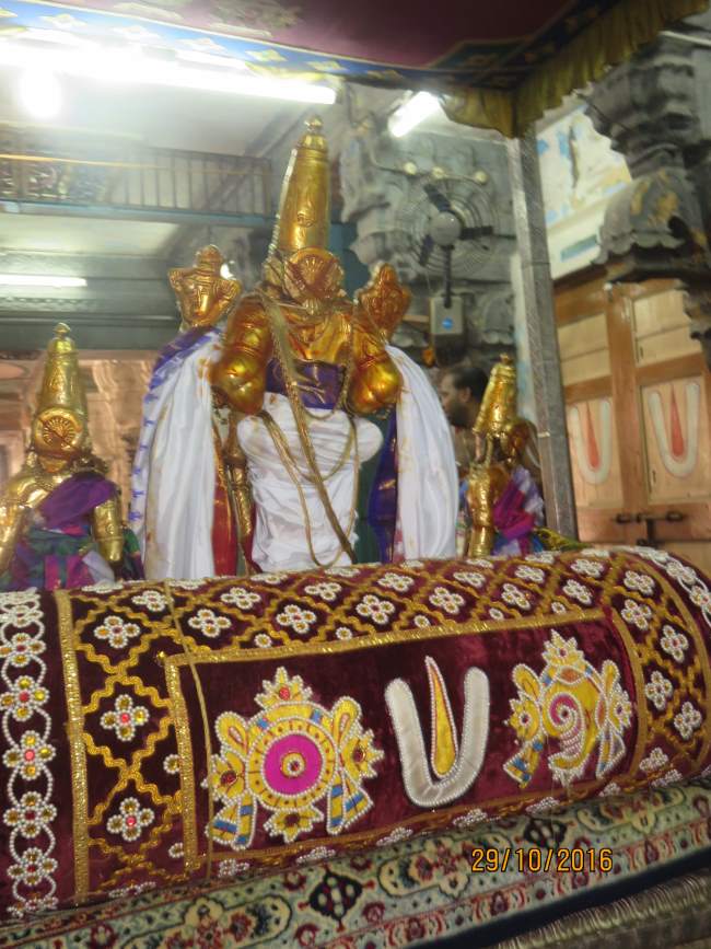 kanchi-sri-devarajaswami-temple-deepavali-purappadu-2016014