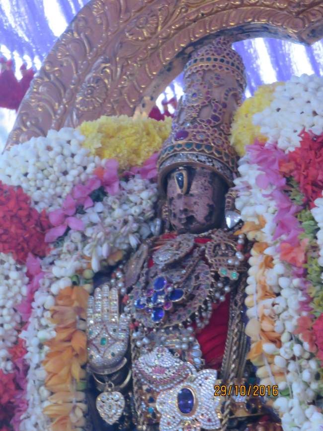 kanchi-sri-devarajaswami-temple-deepavali-purappadu-2016022