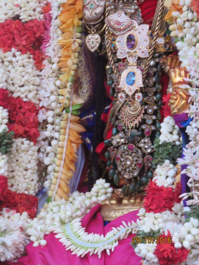 kanchi-sri-devarajaswami-temple-deepavali-purappadu-2016027