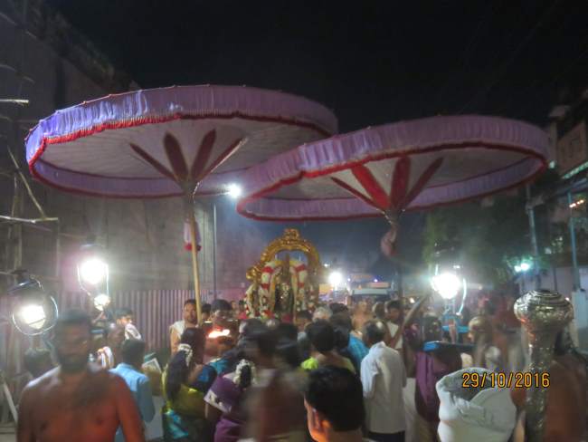 kanchi-sri-devarajaswami-temple-deepavali-purappadu-2016033