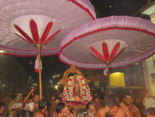 kanchi-sri-devarajaswami-temple-deepavali-purappadu-2016035