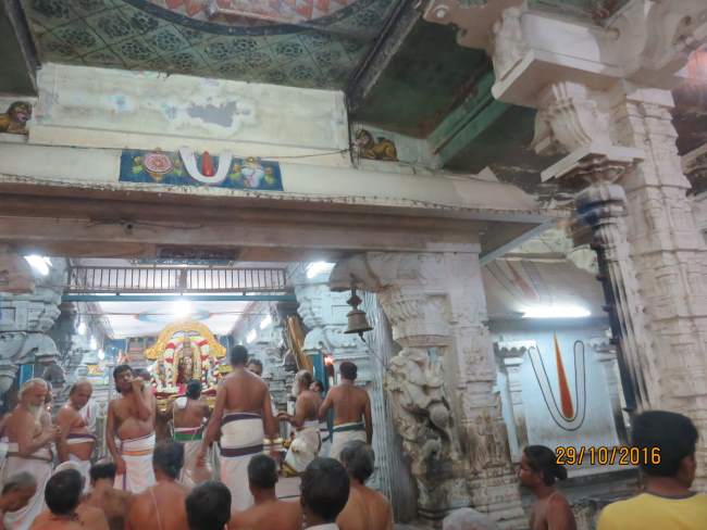 kanchi-sri-devarajaswami-temple-deepavali-purappadu-2016043
