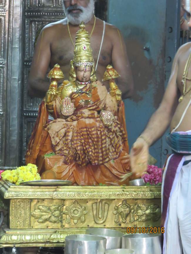 kanchi-sri-devarajaswami-temple-navarathri-utsavam-concludes-2016001