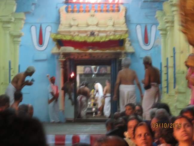 kanchi-sri-devarajaswami-temple-navarathri-utsavam-concludes-2016007