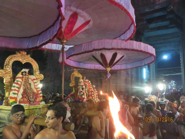kanchi-sri-devarajaswami-temple-navarathri-utsavam-concludes-2016015