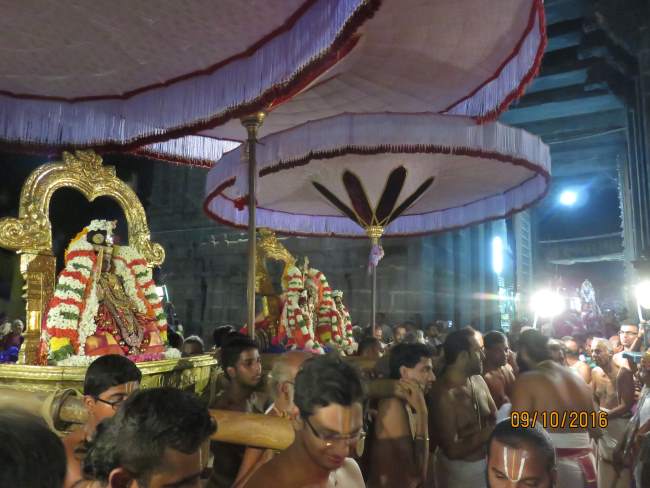 kanchi-sri-devarajaswami-temple-navarathri-utsavam-concludes-2016016