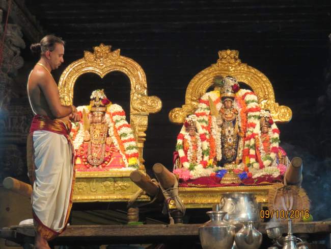 kanchi-sri-devarajaswami-temple-navarathri-utsavam-concludes-2016027