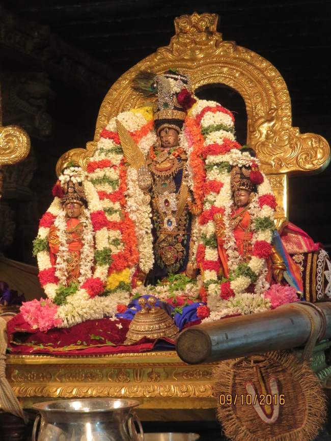 kanchi-sri-devarajaswami-temple-navarathri-utsavam-concludes-2016036